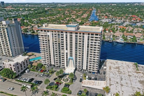 Condo à Hollywood, Floride, 2 chambres  № 2037247