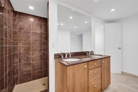 Copropriété à vendre à Hollywood, Floride: 2 chambres, 119.57 m2 № 2037247 - photo 19