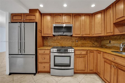 Copropriété à vendre à Hollywood, Floride: 2 chambres, 119.57 m2 № 2037247 - photo 12