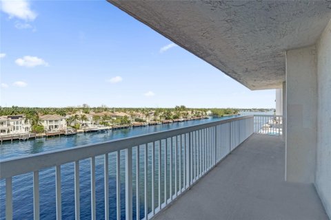 Copropriété à vendre à Hollywood, Floride: 2 chambres, 119.57 m2 № 2037247 - photo 30