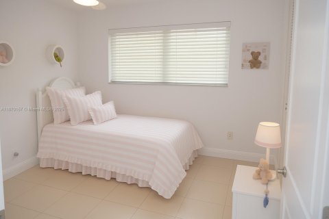 Casa en alquiler en Pinecrest, Florida, 4 dormitorios, 263.29 m2 № 1950929 - foto 19