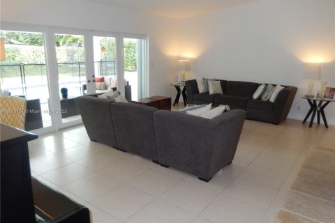 Casa en alquiler en Pinecrest, Florida, 4 dormitorios, 263.29 m2 № 1950929 - foto 6