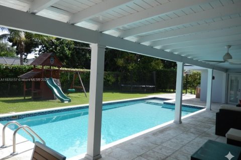 Casa en alquiler en Pinecrest, Florida, 4 dormitorios, 263.29 m2 № 1950929 - foto 22