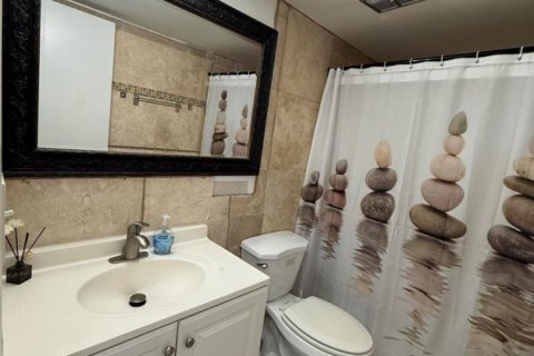 Купить кондоминиум в Уэст-Палм-Бич, Флорида 5 комнат, 82.5м2, № 2177159 - фото 19