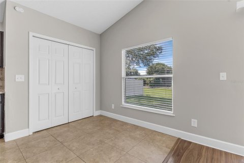 House in Tavares, Florida 4 bedrooms, 164.62 sq.m. № 2419895 - photo 24