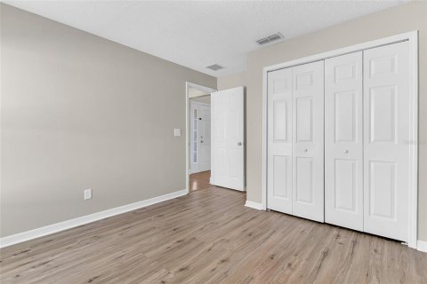 House in Tavares, Florida 4 bedrooms, 164.62 sq.m. № 2419895 - photo 16