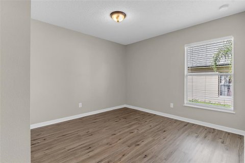House in Tavares, Florida 4 bedrooms, 164.62 sq.m. № 2419895 - photo 15