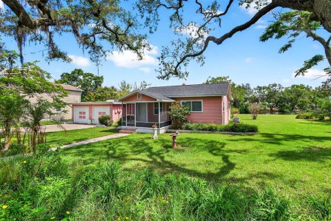 House in Tarpon Springs, Florida 3 bedrooms, 180.97 sq.m. № 1824666 - photo 1