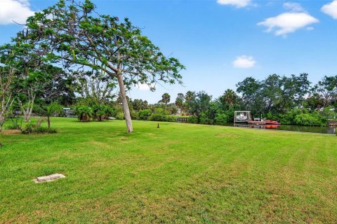 House in Tarpon Springs, Florida 3 bedrooms, 180.97 sq.m. № 1824666 - photo 6