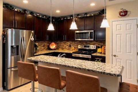 Villa ou maison à vendre à Kissimmee, Floride: 4 chambres, 222.22 m2 № 2413910 - photo 7