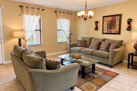Villa ou maison à vendre à Kissimmee, Floride: 4 chambres, 222.22 m2 № 2413910 - photo 12