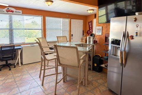 Villa ou maison à vendre à Kissimmee, Floride: 4 chambres, 222.22 m2 № 2413910 - photo 14