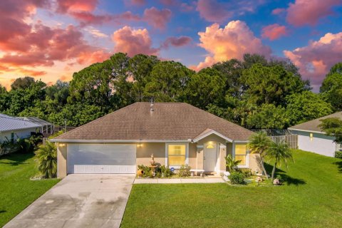 Villa ou maison à Port St. Lucie, Floride 3 chambres, 116.96 m2 № 2416219