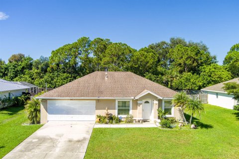 Villa ou maison à vendre à Port St. Lucie, Floride: 3 chambres, 116.96 m2 № 2416219 - photo 4
