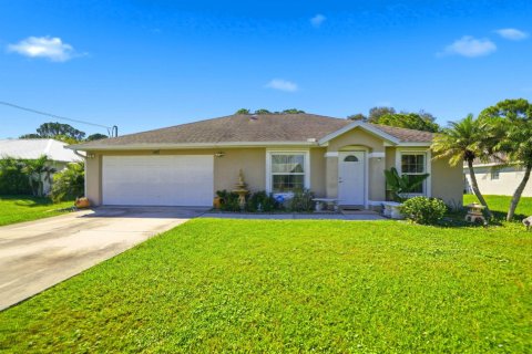 Villa ou maison à vendre à Port St. Lucie, Floride: 3 chambres, 116.96 m2 № 2416219 - photo 2