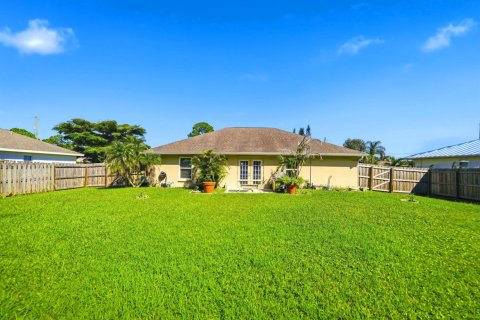 Villa ou maison à vendre à Port St. Lucie, Floride: 3 chambres, 116.96 m2 № 2416219 - photo 23