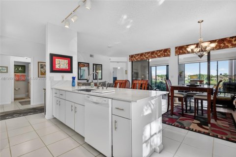 Copropriété à vendre à Boynton Beach, Floride: 2 chambres, 97.92 m2 № 2056969 - photo 4