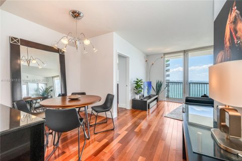 Снять в аренду кондоминиум в Майами, Флорида 2 спальни, 97.36м2, № 1950336 - фото 10