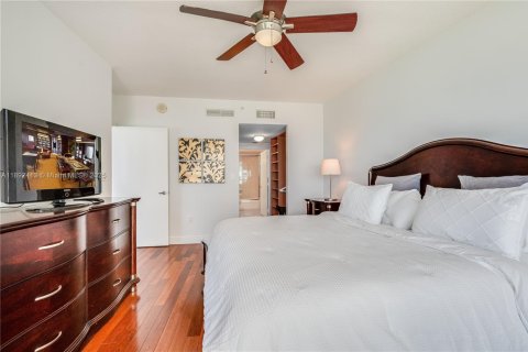 Снять в аренду кондоминиум в Майами, Флорида 2 спальни, 97.36м2, № 1950336 - фото 14