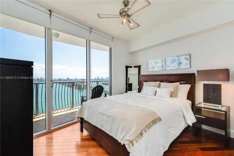 Снять в аренду кондоминиум в Майами, Флорида 2 спальни, 97.36м2, № 1950336 - фото 18