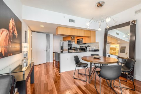 Снять в аренду кондоминиум в Майами, Флорида 2 спальни, 97.36м2, № 1950336 - фото 8