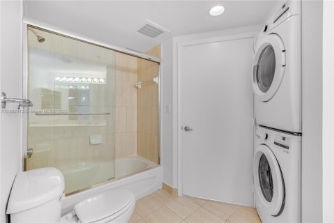 Снять в аренду кондоминиум в Майами, Флорида 2 спальни, 97.36м2, № 1950336 - фото 21