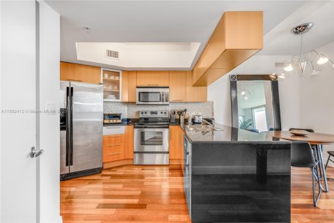 Снять в аренду кондоминиум в Майами, Флорида 2 спальни, 97.36м2, № 1950336 - фото 9