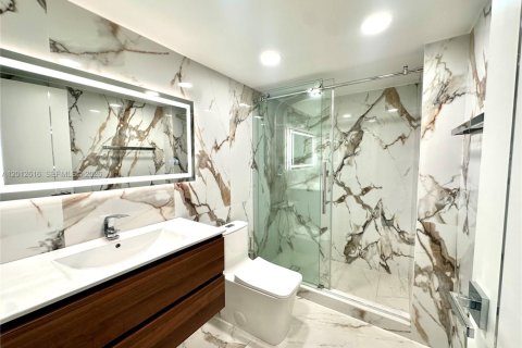 Condominio en venta en Miami, Florida, 2 dormitorios, 116.59 m2 № 2076031 - foto 13
