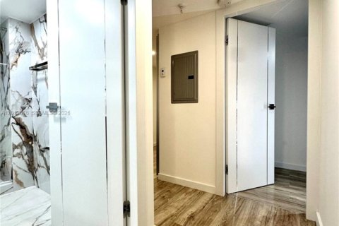 Condominio en venta en Miami, Florida, 2 dormitorios, 116.59 m2 № 2076031 - foto 21