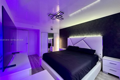 Condominio en venta en Miami, Florida, 2 dormitorios, 116.59 m2 № 2076031 - foto 20