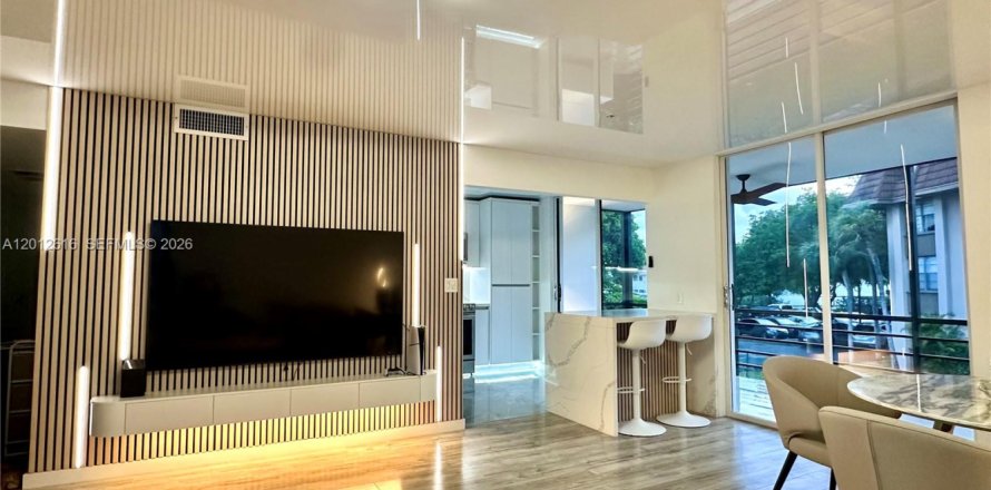 Condominio en Miami, Florida, 2 dormitorios № 2076031