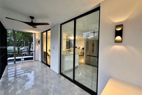 Condominio en venta en Miami, Florida, 2 dormitorios, 116.59 m2 № 2076031 - foto 10