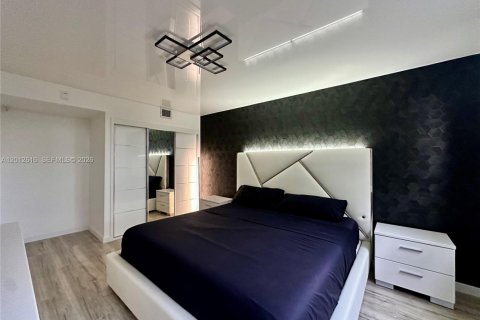 Condominio en venta en Miami, Florida, 2 dormitorios, 116.59 m2 № 2076031 - foto 19