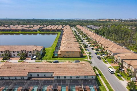 Adosado en venta en Kissimmee, Florida, 5 dormitorios, 210.24 m2 № 1803480 - foto 30