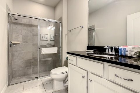 Adosado en venta en Kissimmee, Florida, 5 dormitorios, 210.24 m2 № 1803480 - foto 16