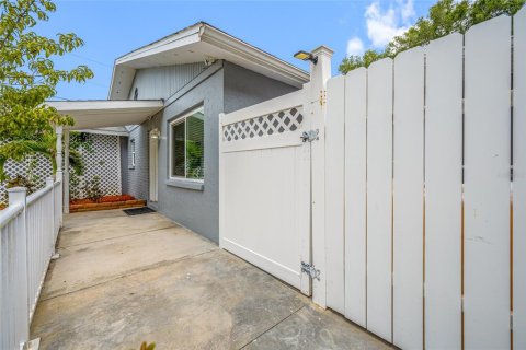 House in Bradenton, Florida 3 bedrooms, 115.94 sq.m. № 2227472 - photo 28
