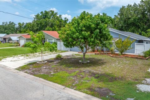 House in Bradenton, Florida 3 bedrooms, 115.94 sq.m. № 2227472 - photo 16