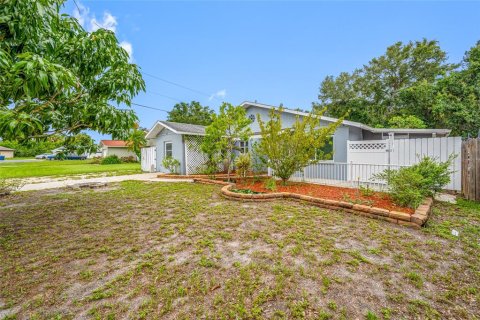 House in Bradenton, Florida 3 bedrooms, 115.94 sq.m. № 2227472 - photo 21
