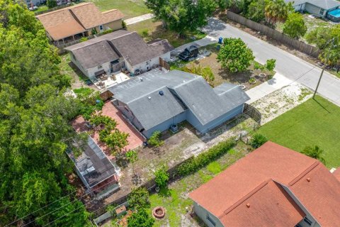 House in Bradenton, Florida 3 bedrooms, 115.94 sq.m. № 2227472 - photo 12
