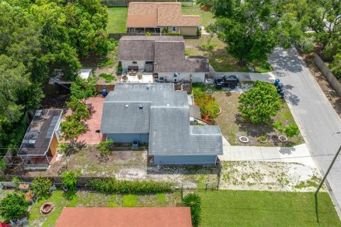 House in Bradenton, Florida 3 bedrooms, 115.94 sq.m. № 2227472 - photo 13