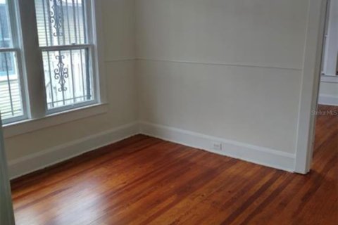 Casa en venta en Tampa, Florida, 3 dormitorios, 93.65 m2 № 2410074 - foto 4