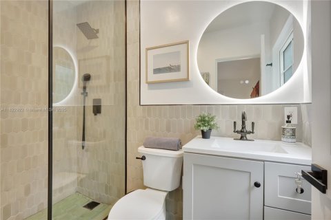 House in Miami, Florida 4 bedrooms, 163.14 sq.m. № 1790971 - photo 27