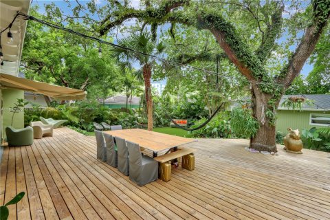 House in Miami, Florida 4 bedrooms, 163.14 sq.m. № 1790971 - photo 7