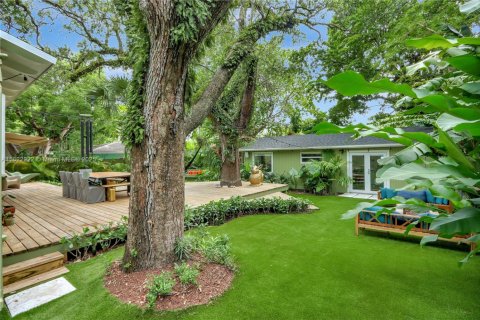 House in Miami, Florida 4 bedrooms, 163.14 sq.m. № 1790971 - photo 5