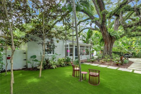 House in Miami, Florida 4 bedrooms, 163.14 sq.m. № 1790971 - photo 3