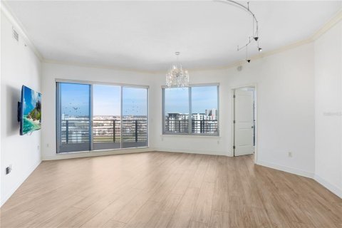 Condo in Tampa, Florida, 2 bedrooms  № 1549308 - photo 4
