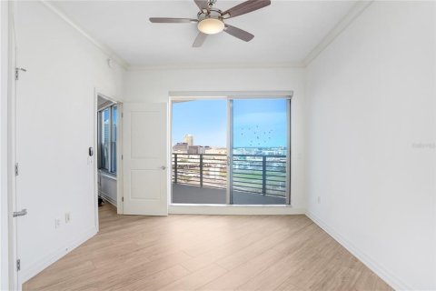 Condo in Tampa, Florida, 2 bedrooms  № 1549308 - photo 15