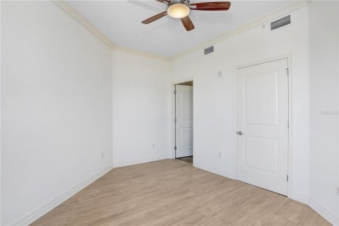 Condo in Tampa, Florida, 2 bedrooms  № 1549308 - photo 14