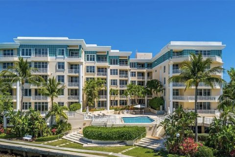 Condo in Miami Beach, Florida, 2 bedrooms № 1936548 - photo 30