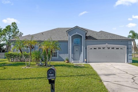 House in Kissimmee, Florida 3 bedrooms, 170.29 sq.m. № 2421826 - photo 2